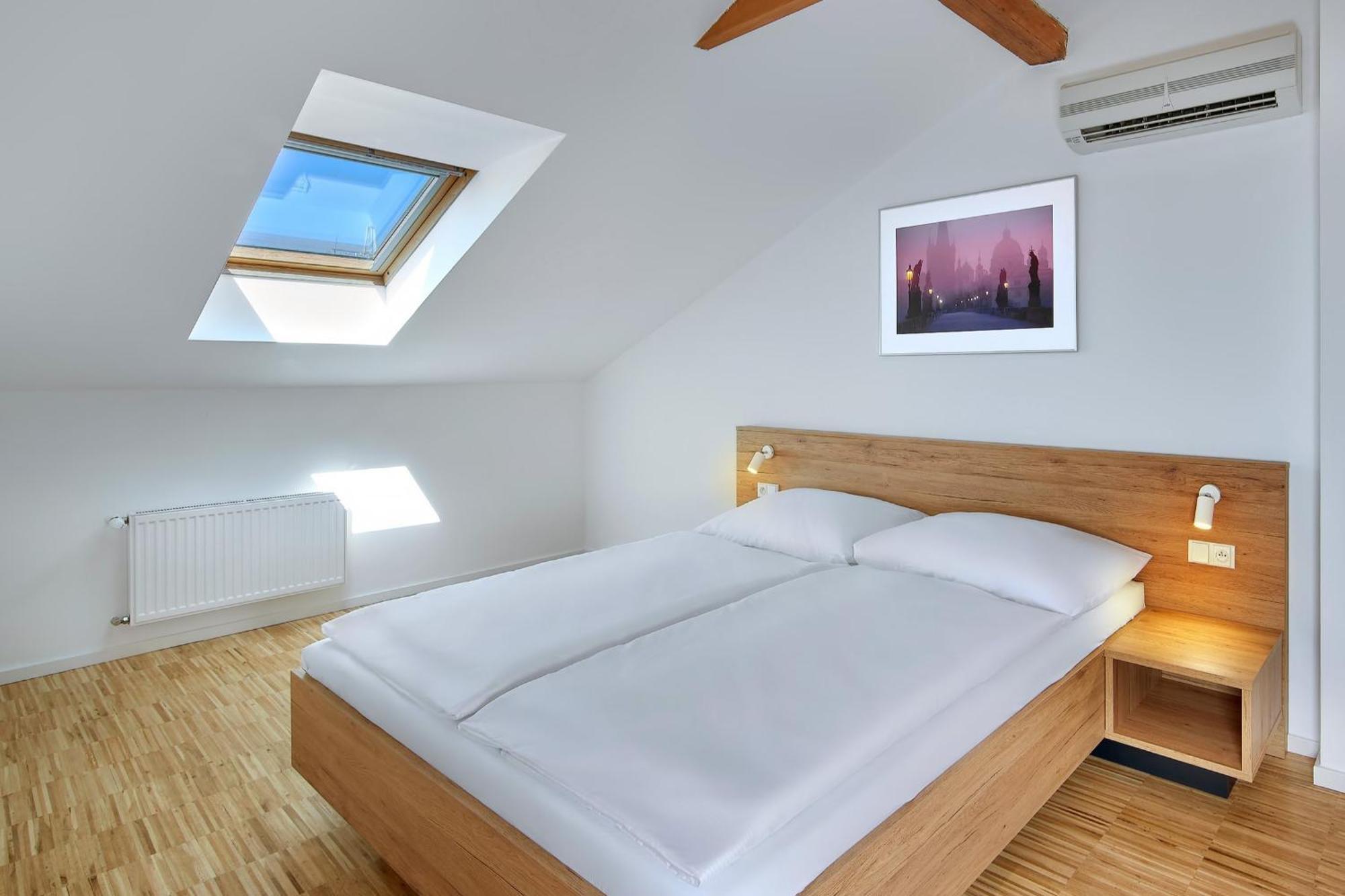 Downtown Kodanska 4* Praag