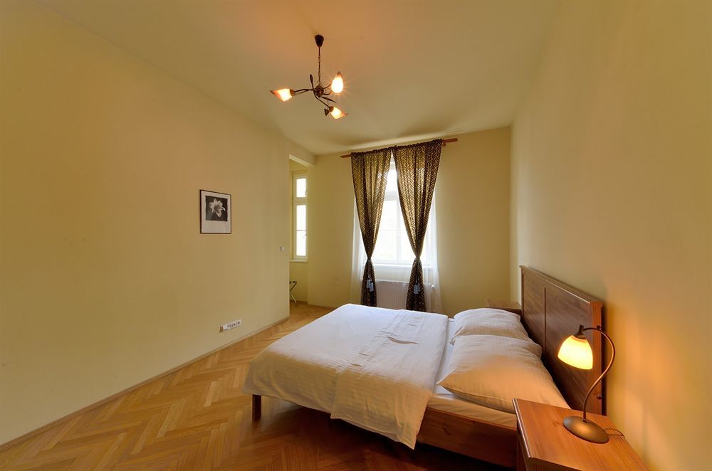 Downtown Kodanska Aparthotel Praag