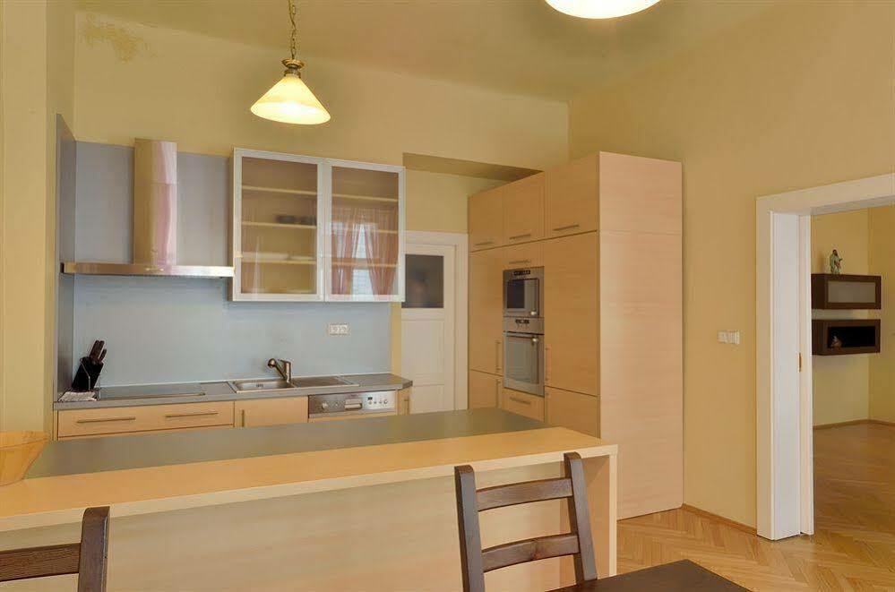 Downtown Kodanska Aparthotel Praag