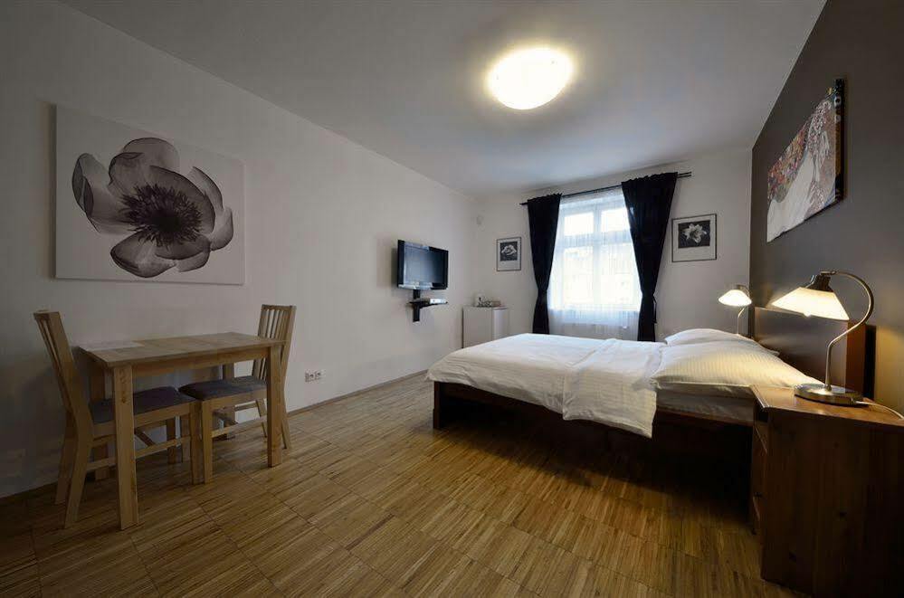Downtown Kodanska 4* Praag